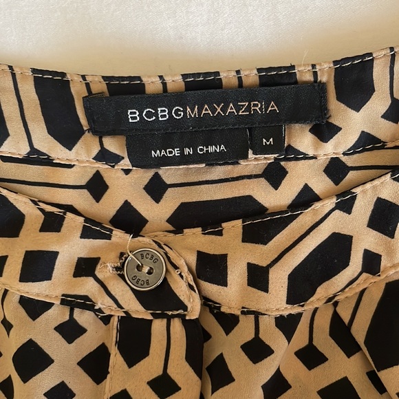 BCBG Black and Tan long sleeved blouse, size M - Picture 4 of 4